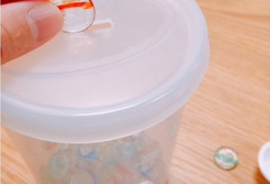 100均手作りおもちゃおはじき